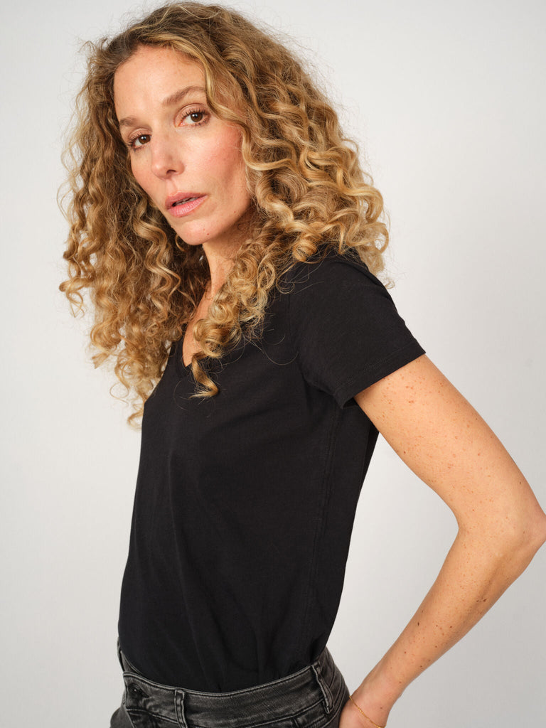 Mos Mosh - Arden Organic V-Neck SS Tee - Black