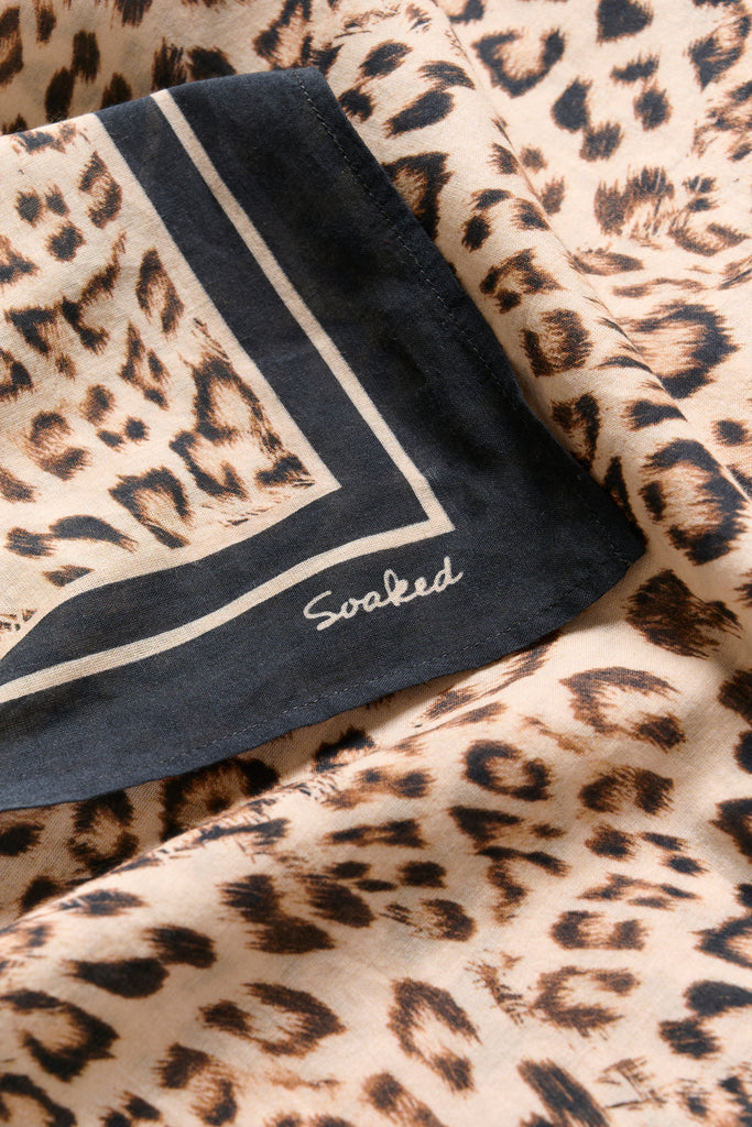 Soaked in Luxury - Elkie Scarf – Leopard Print -