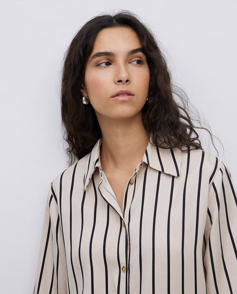 Yerse - Collared Shirt Dress -