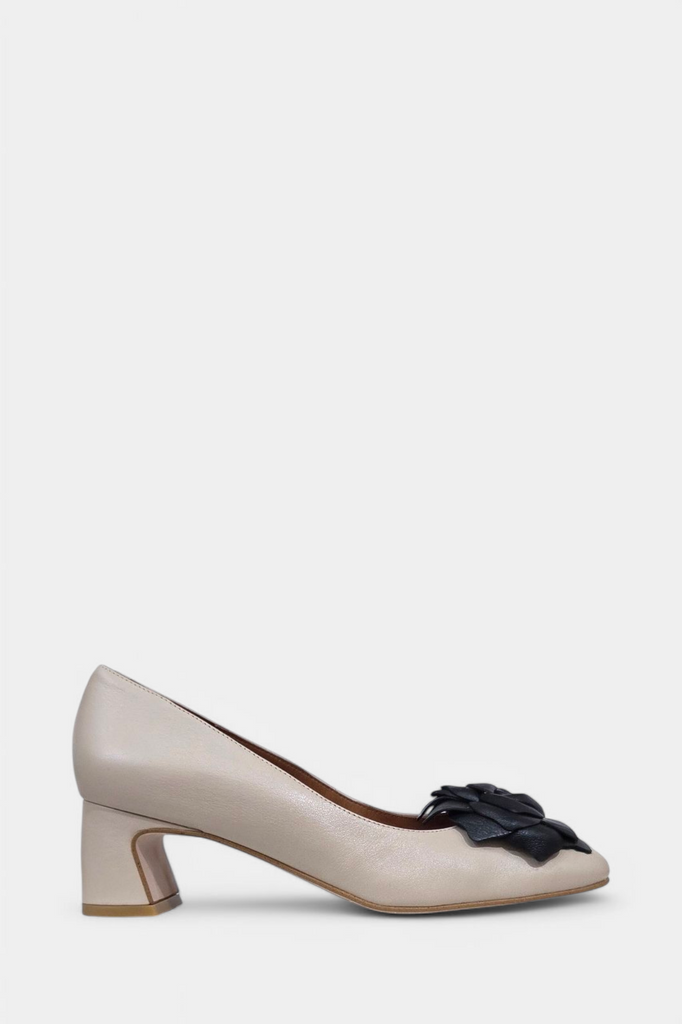 Angel Alarcon - Laetitia Pump - Natural