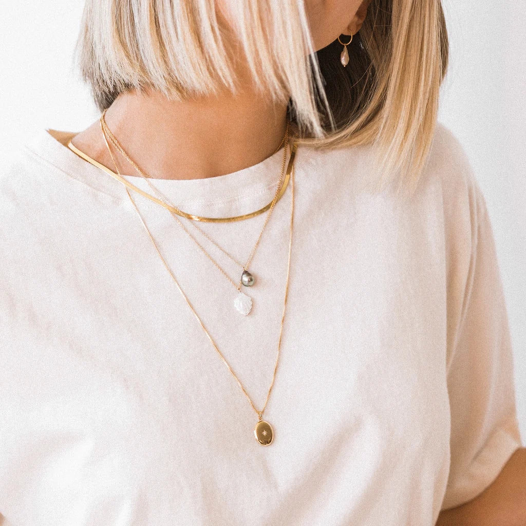 Leah Alexandra - Coquille Necklace -