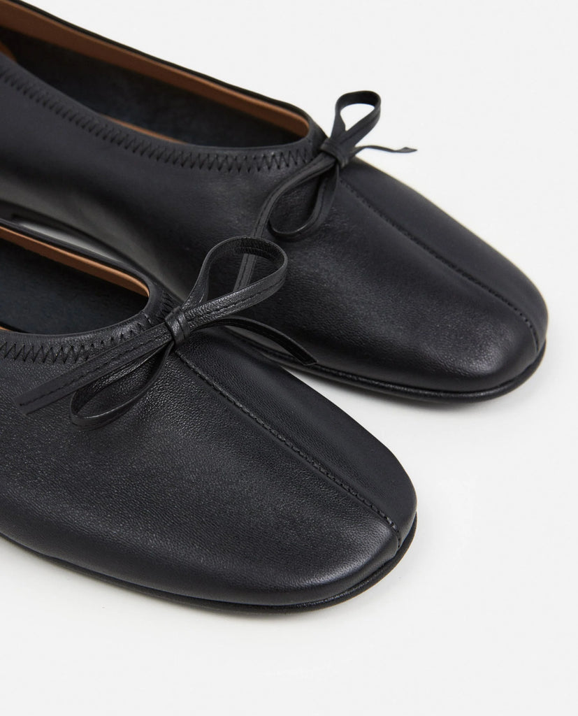 Flattered - Blaise Leather Flat -