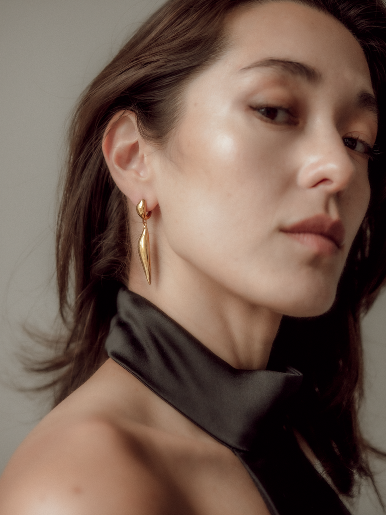 Vimeria - Petal Drop Earrings – Gold Vermeil -