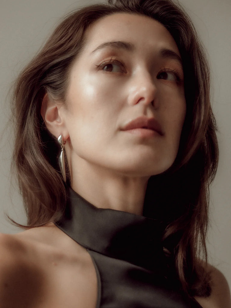 Vimeria - Petal Drop Earrings – Silver -