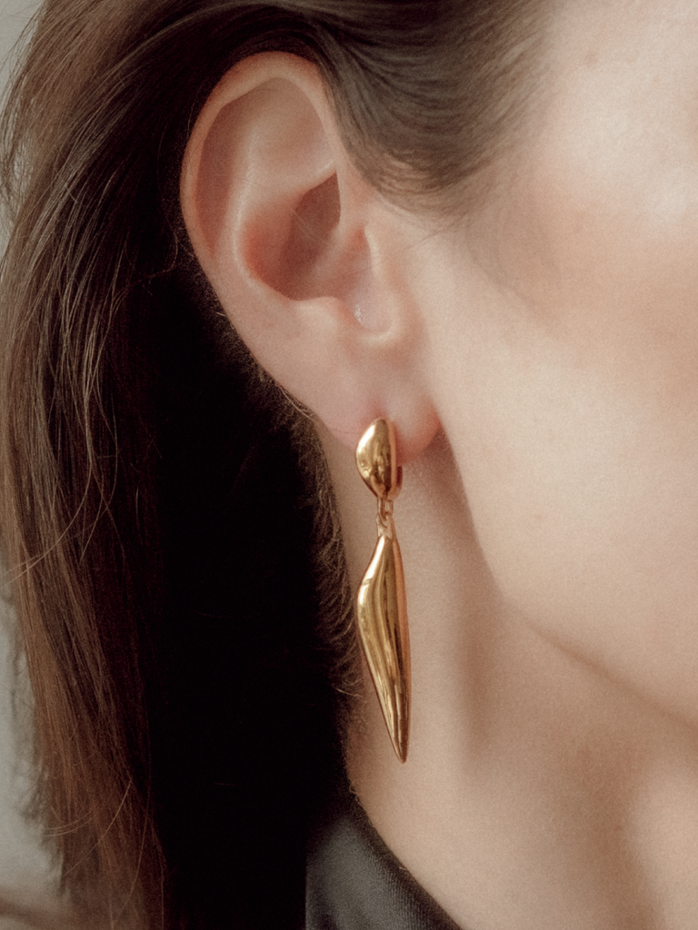 Vimeria - Petal Drop Earrings – Gold Vermeil -