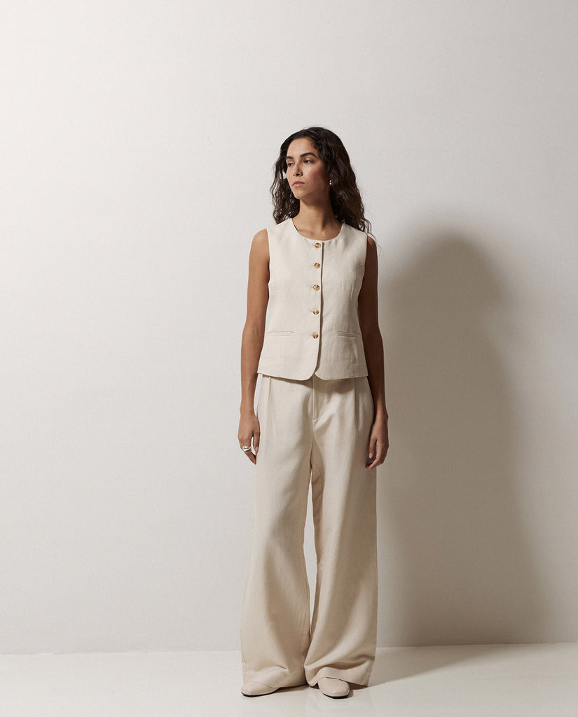 Yerse - Pleated Wide Leg Trouser - Ecru