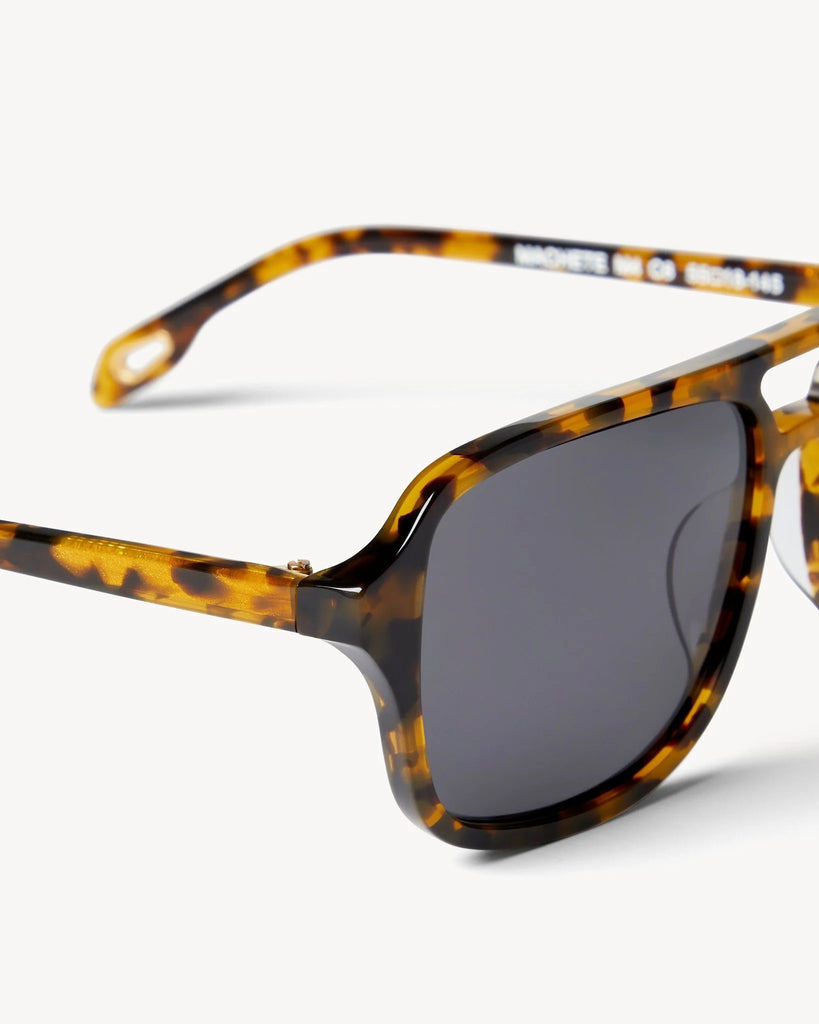 Machete - Jane Sunglasses in Classic Tortoise -